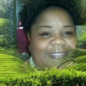 Meet your Posher, Yolanda